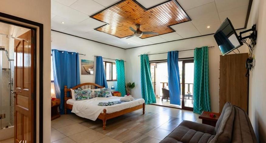 Hyde-Tide Guesthouse ลาดิก ภายนอก รูปภาพ