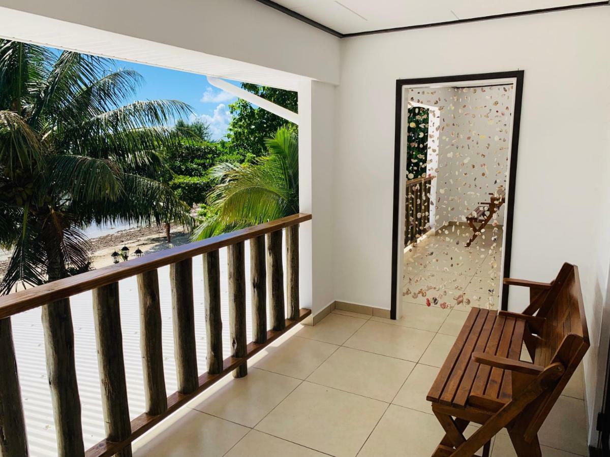 Hyde-Tide Guesthouse ลาดิก ภายนอก รูปภาพ